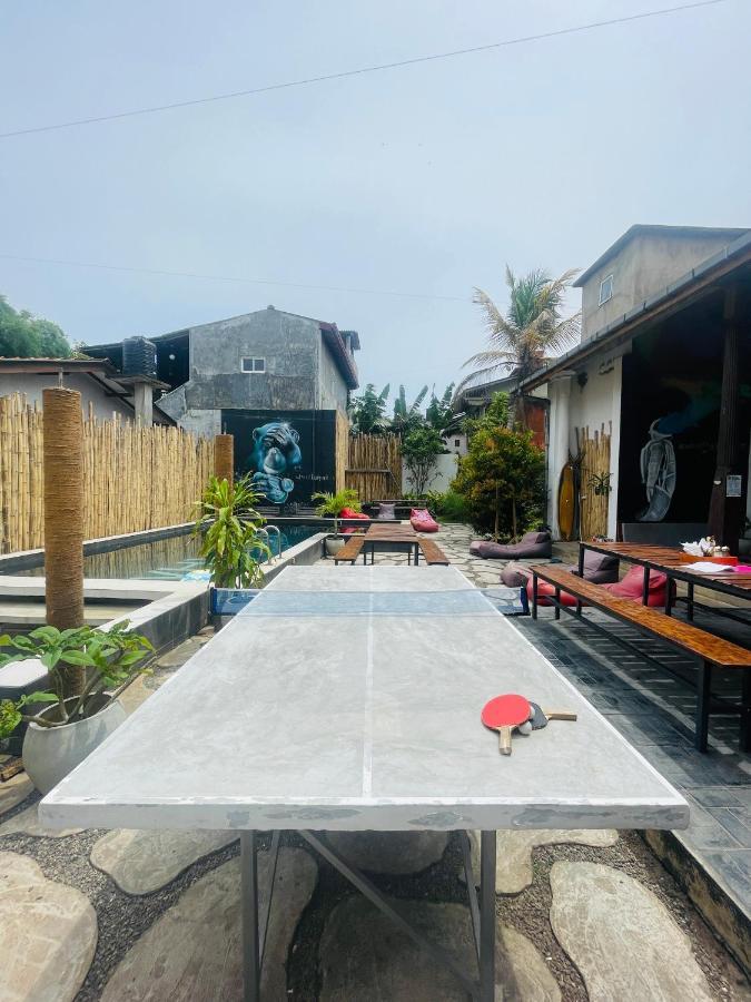 Why Not Backpackers Mirissa Exterior photo